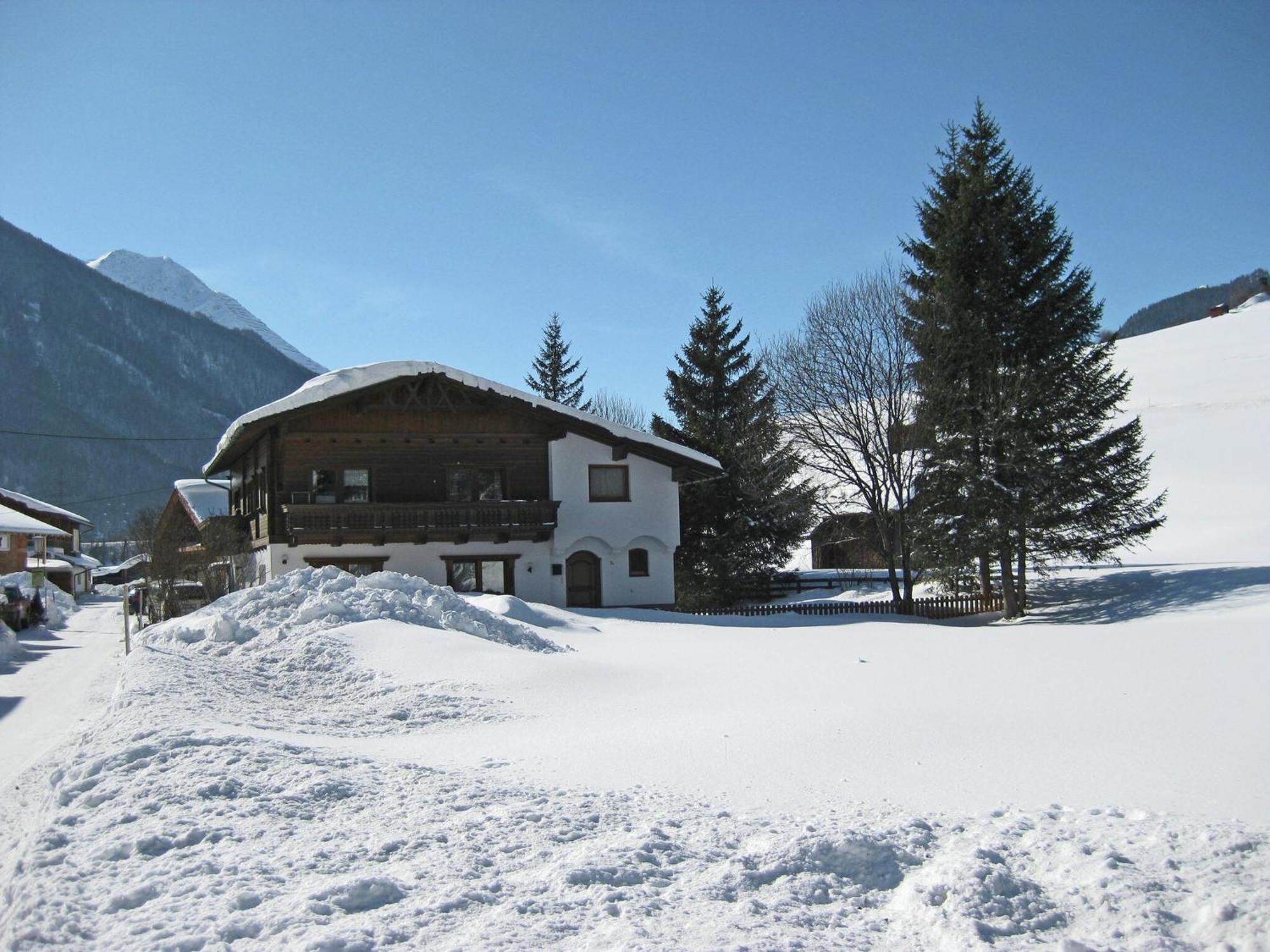 Apartment Near The Arlberg Ski Area Pettneu am Arlberg Esterno foto