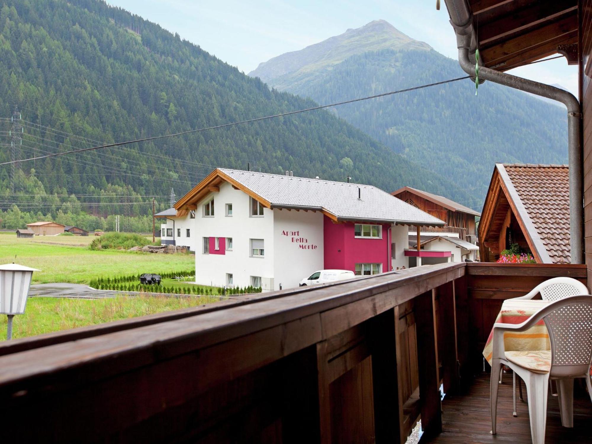 Apartment Near The Arlberg Ski Area Pettneu am Arlberg Esterno foto